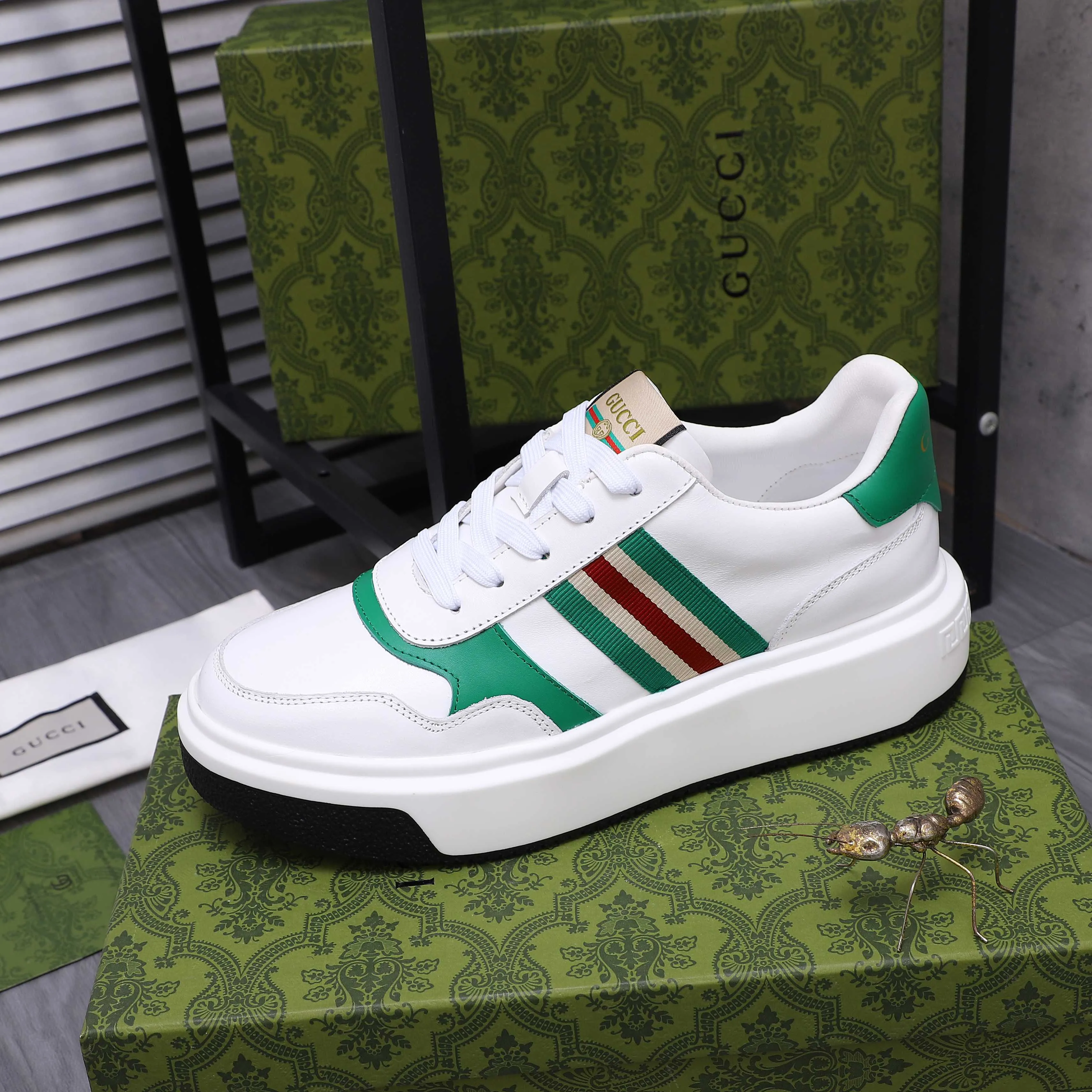 Men's shoes 💰460 Product trademark: GUCCI "Gucci" men's casual sneakers Regular size: 38-44 Product materials: Selected cowhide stitching upper, sheepskin lining, rubber outsole